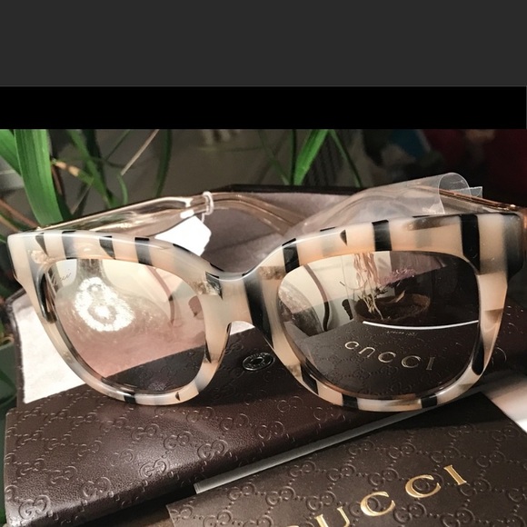 Authentic GUCCI 57m cat eye Acetate sunglasses - Picture 2 of 6
